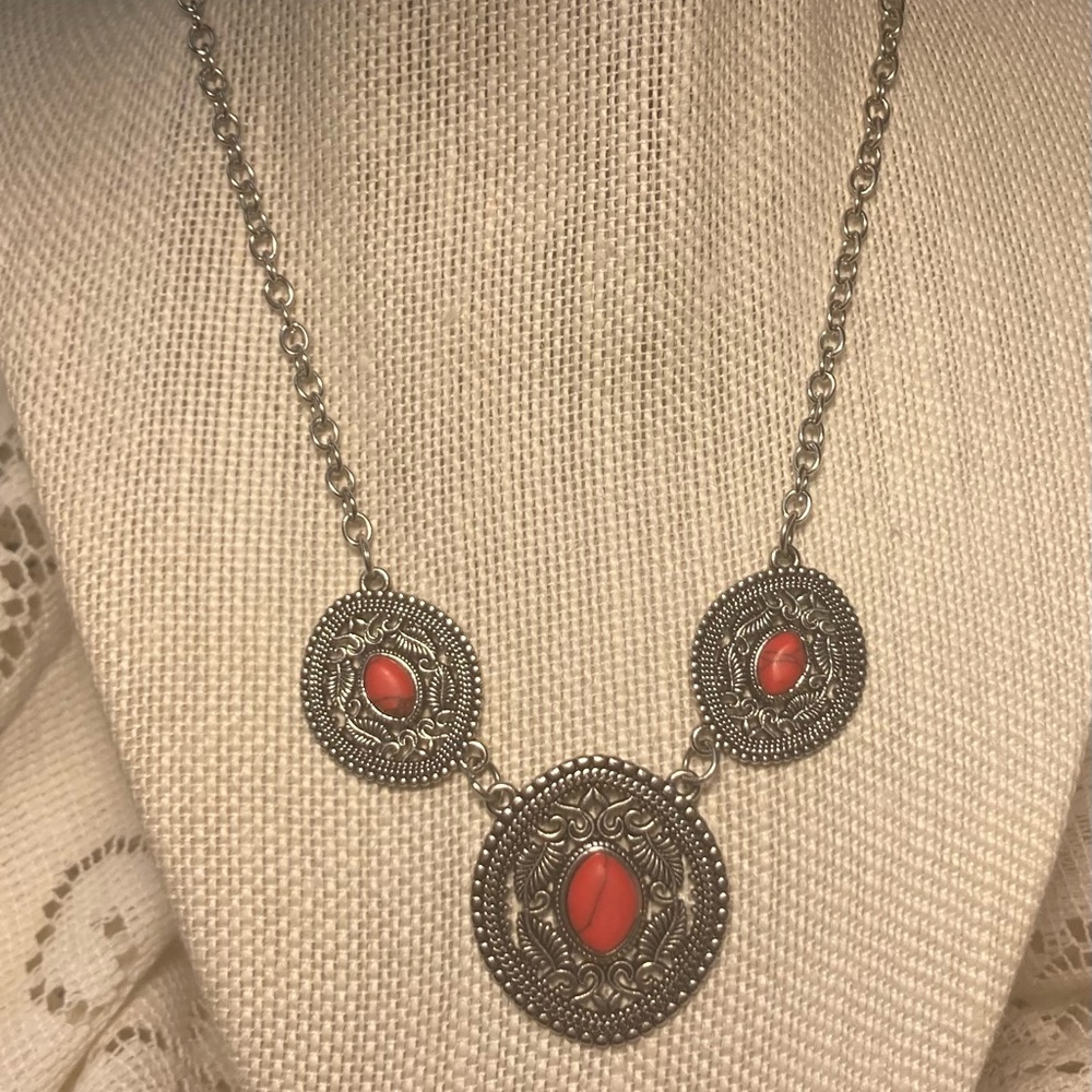 Antique Look Silver Tone Necklace with Red Stones